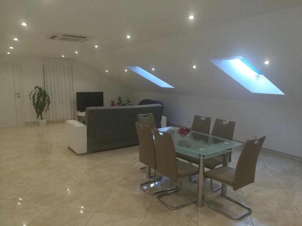 Apartman Daria Apartment Trogir Bagian luar foto