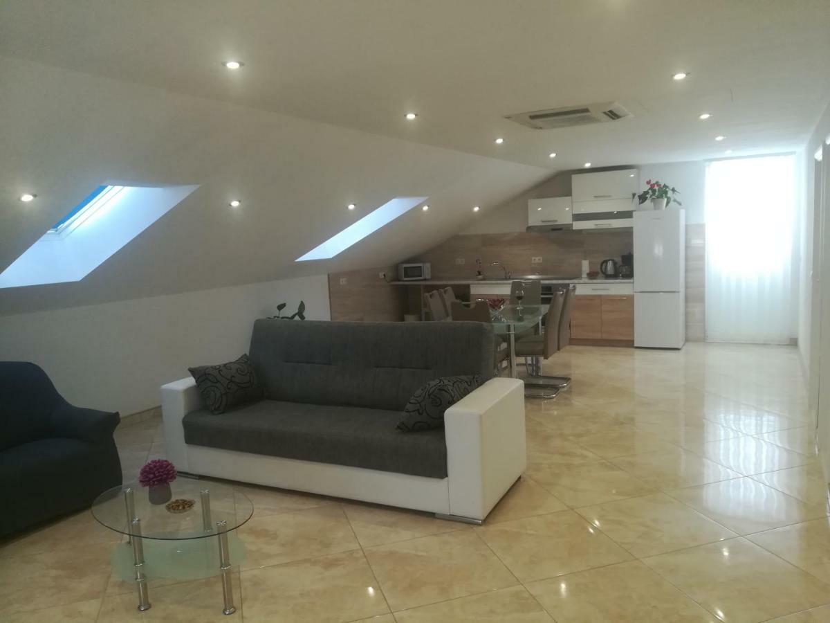 Apartman Daria Apartment Trogir Bagian luar foto